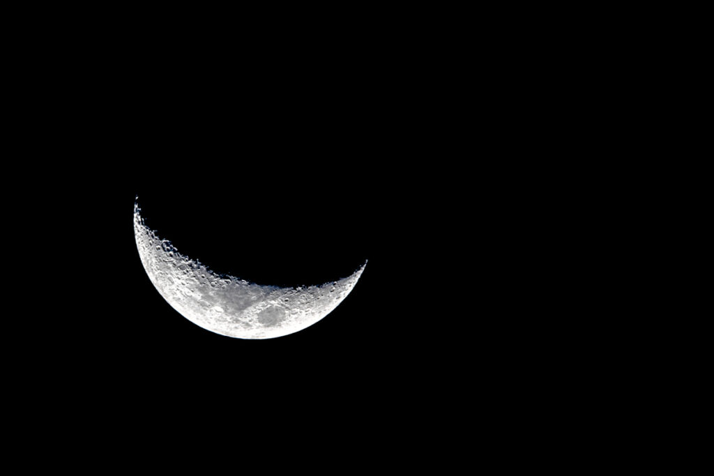 moon-9977